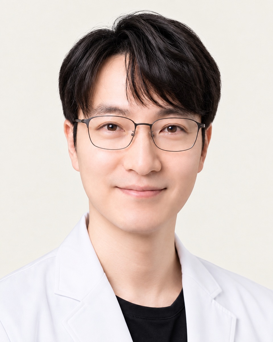 김충원 대표원장 프로필 사진